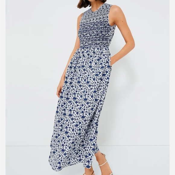 Loretta Caponi Dresses & Skirts - NWT Loretta Caponi Gioia Roses Of Dreams Blue Floral Smocked Maxi Dress M L XL